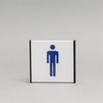Vyrų tualeto informacinis ženklas, 93x93mm išmatavimų